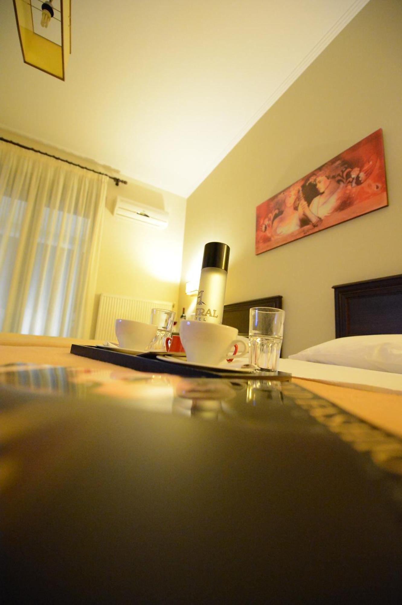 Paralía Central Hotel מראה חיצוני תמונה