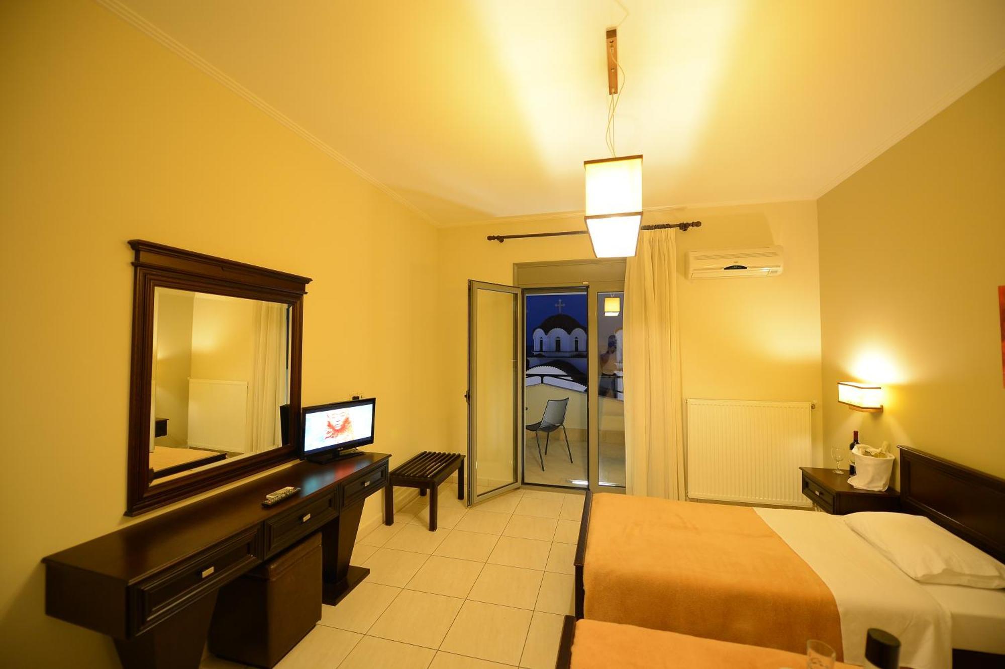 Paralía Central Hotel מראה חיצוני תמונה