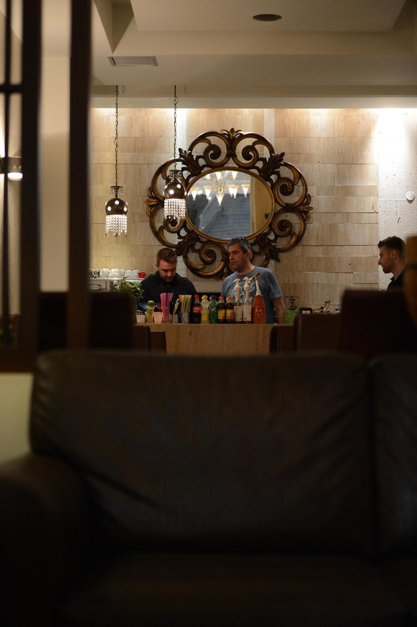 Paralía Central Hotel מראה חיצוני תמונה