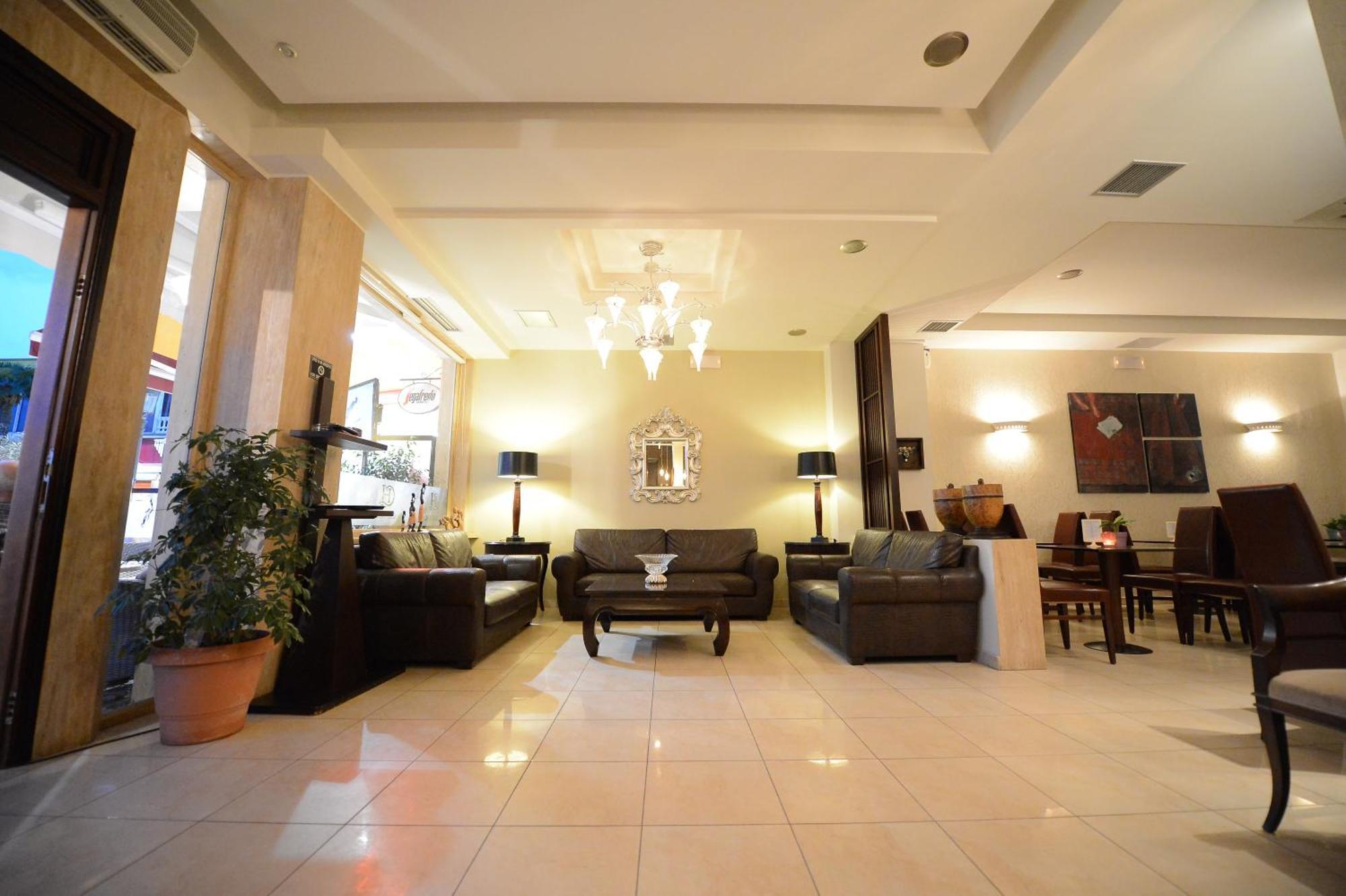 Paralía Central Hotel מראה חיצוני תמונה